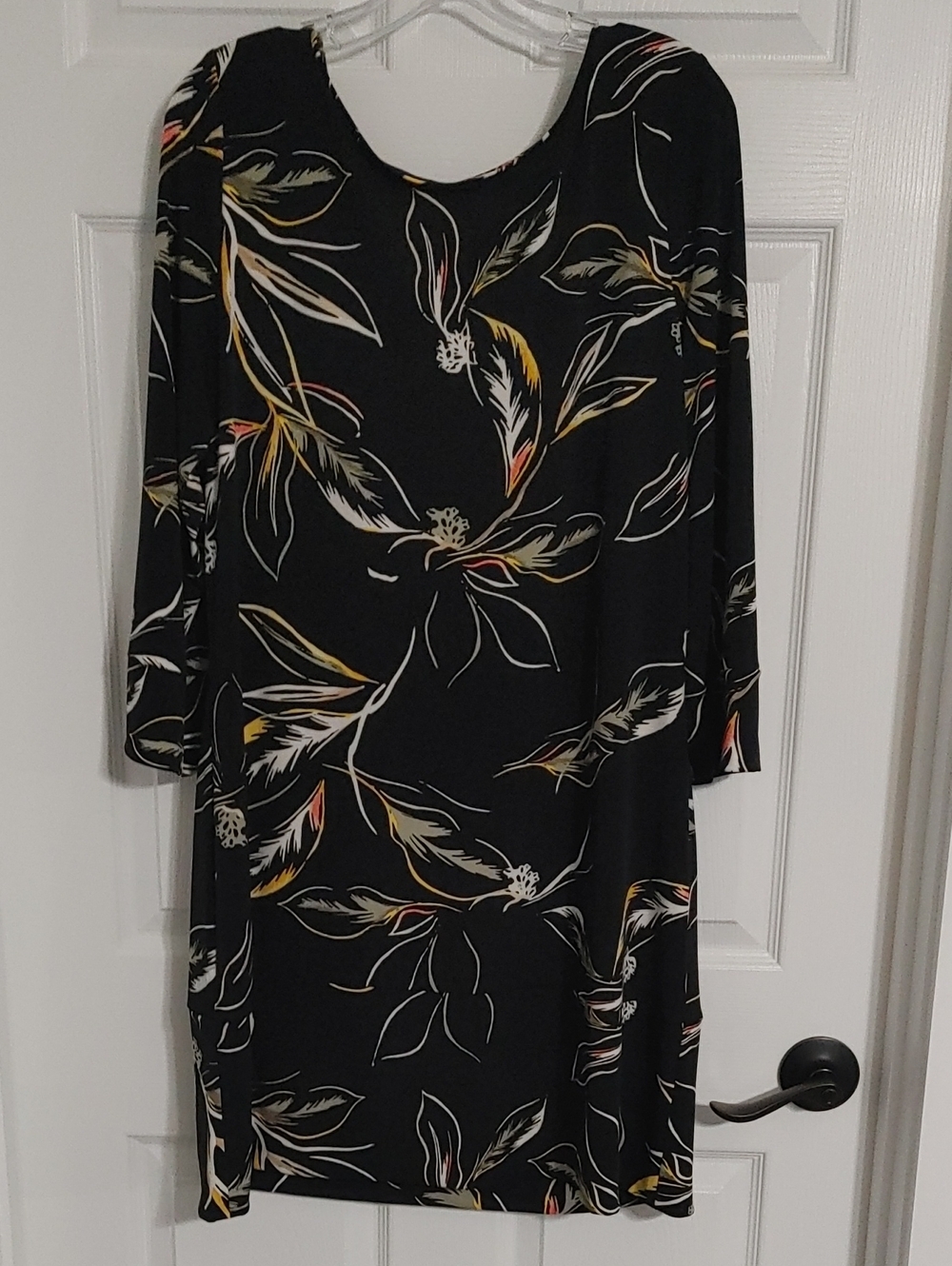 Soma Black Floral Scoop Neck with V-Back Long Sleeve Dress Like New